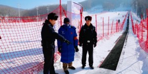 冰城民警：守护玉泉“滑雪胜地”