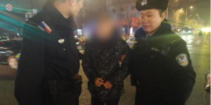 南岗分局民警寒冬巡逻中暖心救助彰显为民情怀