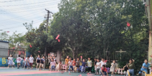 滁州学院学生实践小分队赴童星幼儿园进行爱心助学活动